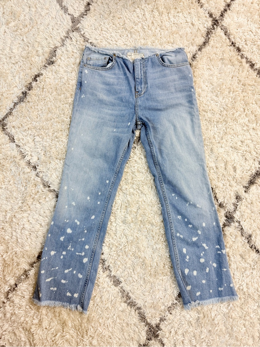 Free People Light Blue Paint-Splatter Straight Jeans with Frayed Hem size 26